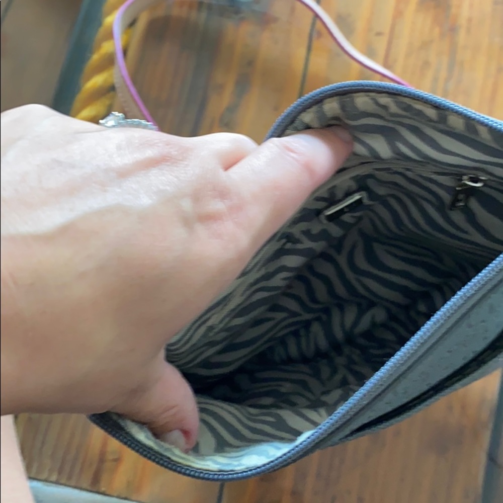 Purse - Picture 2 of 3